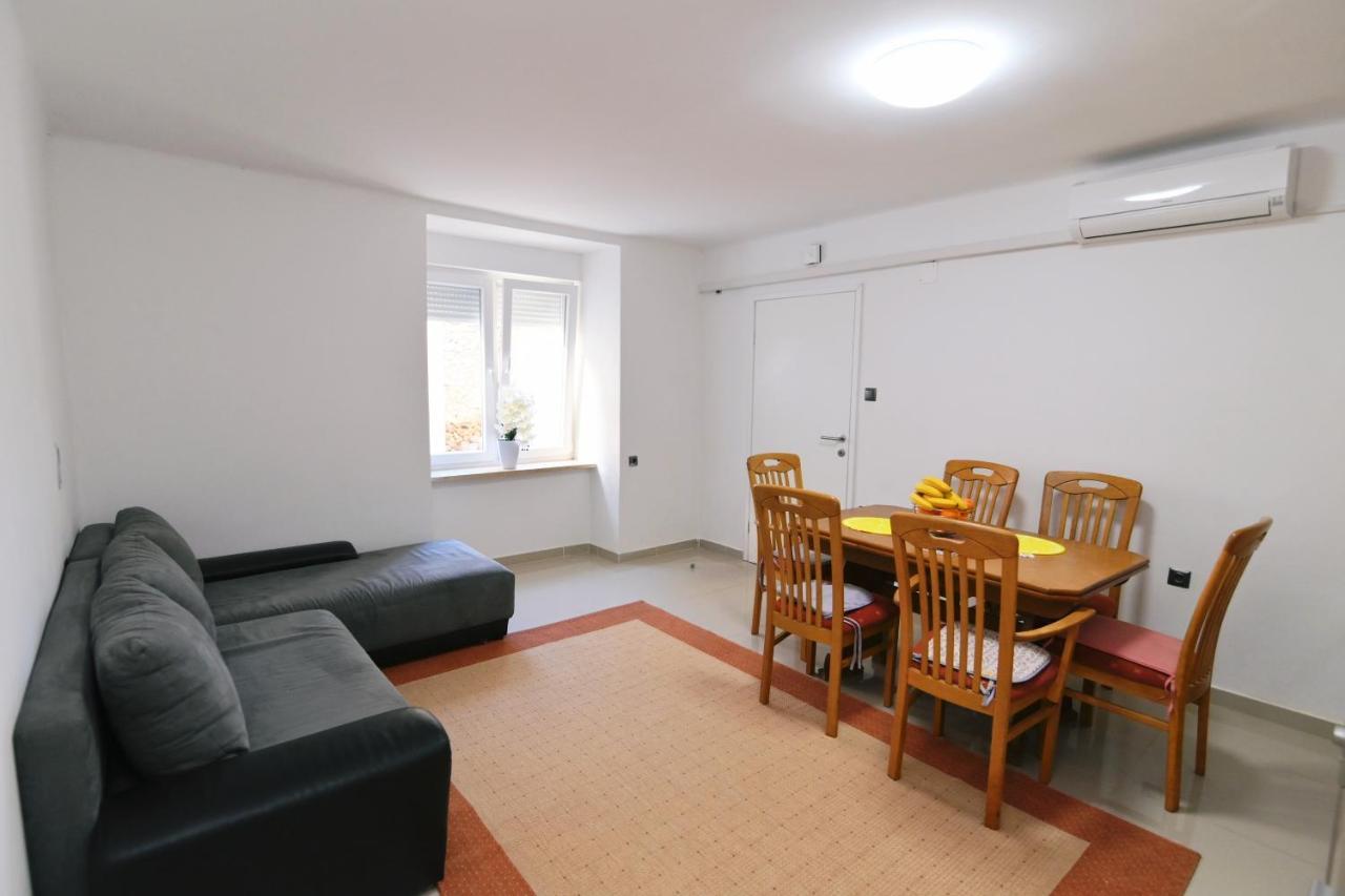 Tyson 2 Bedroom * Kraljevica